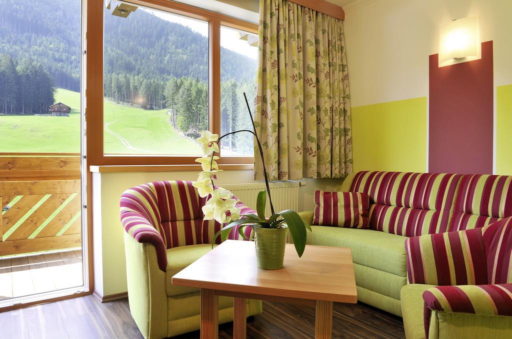 Familienhotel Moos-Alm Lienz Zewnętrze zdjęcie