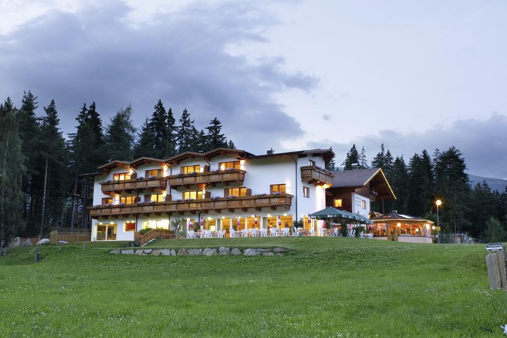 Familienhotel Moos-Alm Lienz Zewnętrze zdjęcie