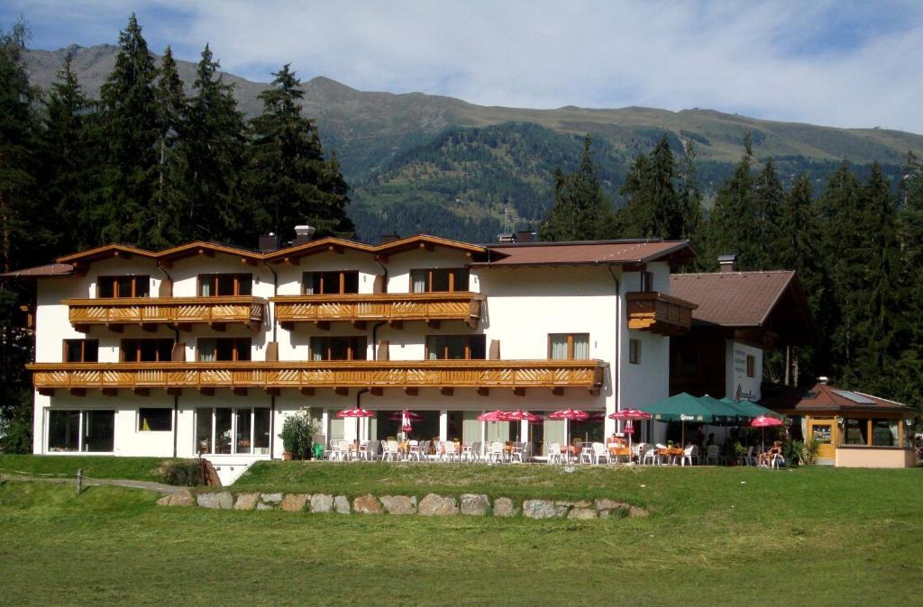 Familienhotel Moos-Alm Lienz Zewnętrze zdjęcie